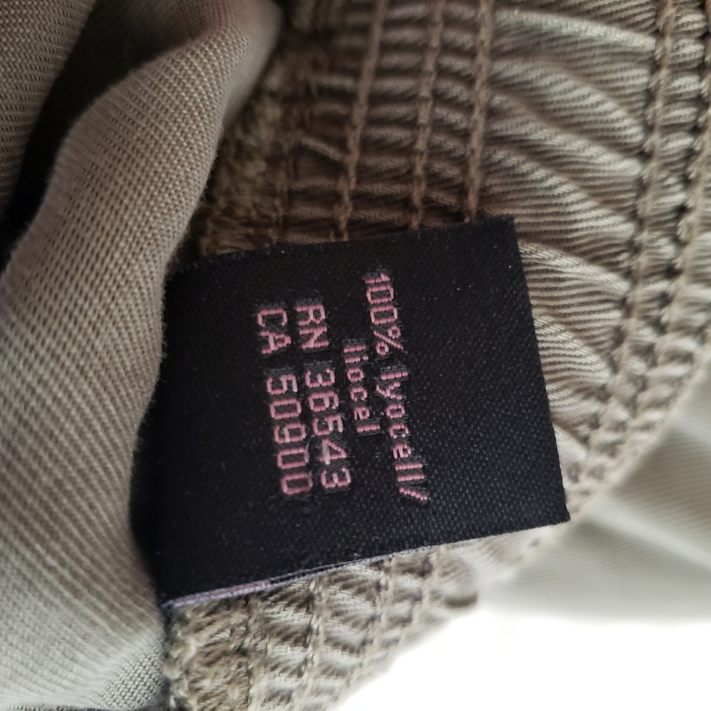 Pants - Picture 4 of 4